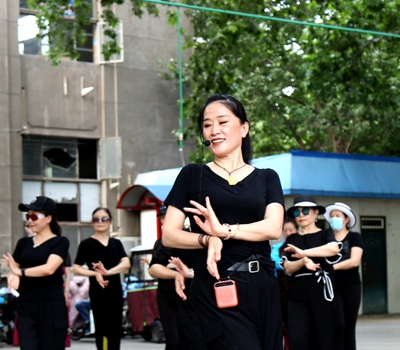 邯鄲市花瓣雨模特隊(duì)迎新年聯(lián)歡會(huì)